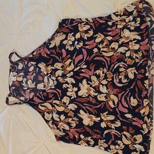 Market & Spruce size Medium floral top